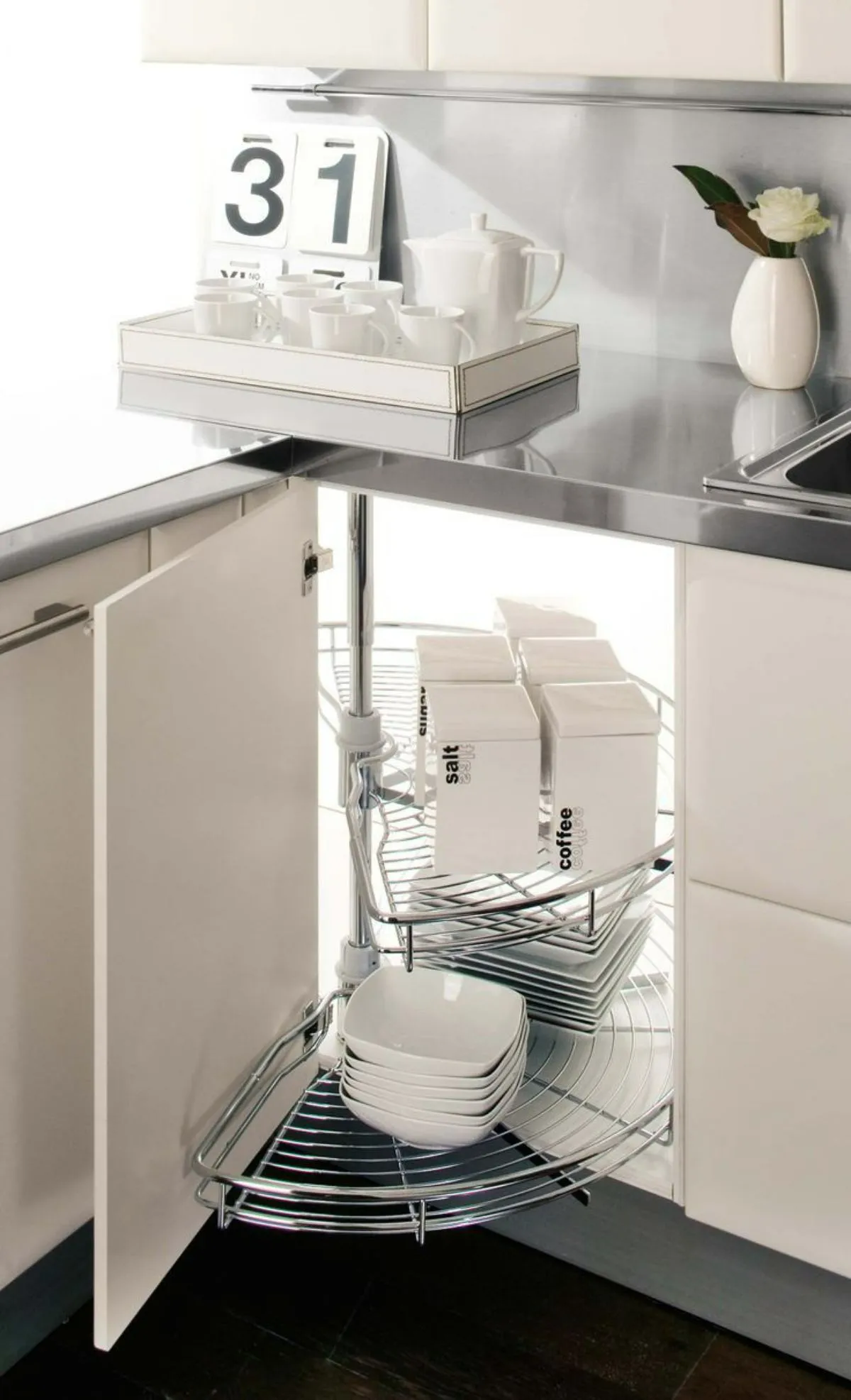 جدیدترین‌های کابینت آشپزخانه: با این ایده‌ها کابینت‌هات رو چند منظوره کن